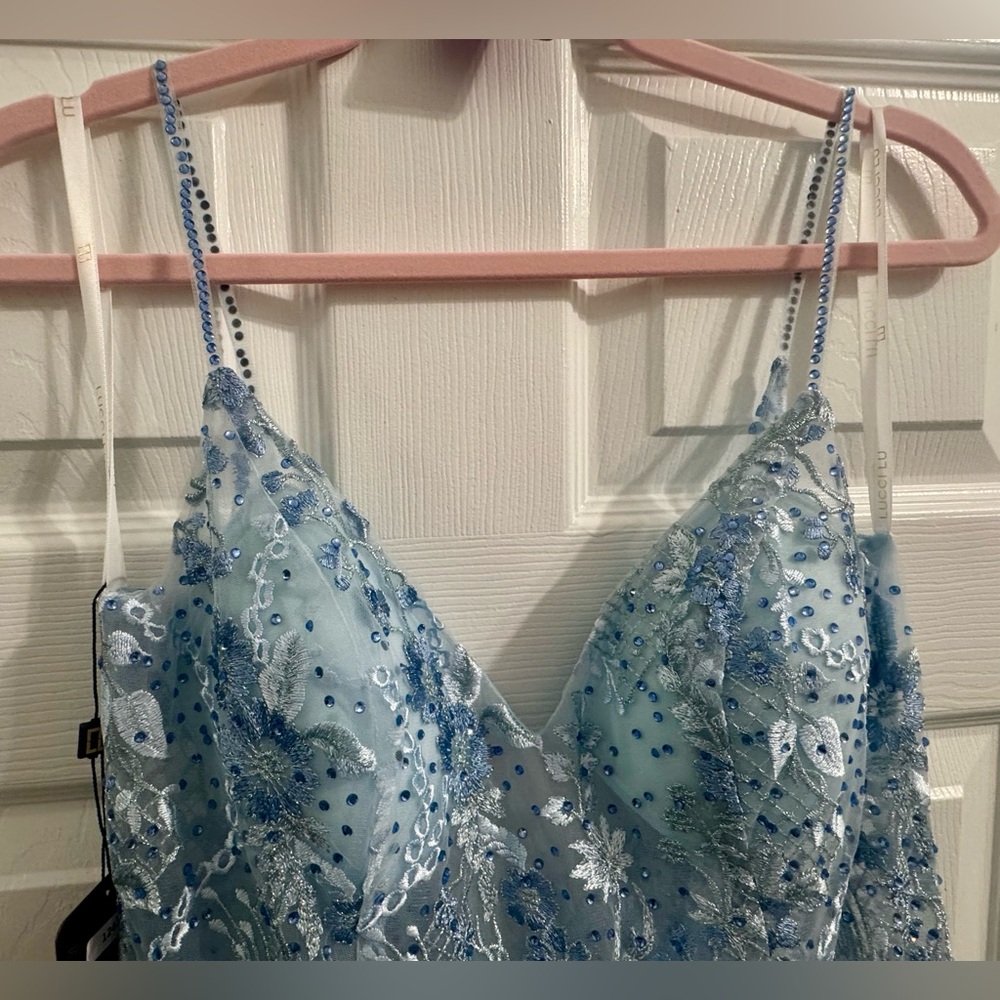 180 NWT Luccj Lu $473 Stunning Blue Lace Evening Gown Size 10 - Picture 5 of 10